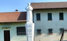 SAN GIUSTO CANAVESE - Si è rifatta il look la statua di Don Bosco