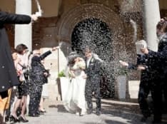 PONT CANAVESE - Lancio del riso vietato ai matrimoni