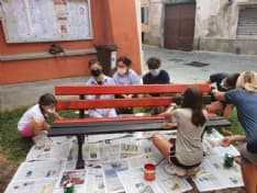 CANAVESE - I ragazzi di «Hope» e le quattro panchine rosse contro la violenza sulle donne