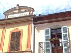 AGLIÈ - Sciame di api invade l'asilo Maria Cristina