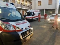 FORNO CANAVESE - Completato il trasferimento degli ospiti della casa di riposo: erano tutti covid positivi - FOTO