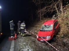 RIVAROLO - Incidente nella notte con auto ribaltata - FOTO