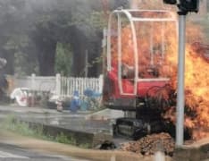 SAN CARLO CANAVESE - Scoppia un incendio alla condotta del gas, un operaio ustionato