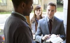 CANAVESE - Testimoni di Geova predicano di nuovo di casa in casa