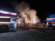 CUORGNE' - Furioso incendio devasta i garage, paura in via Valle Sacra - FOTO e VIDEO