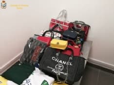 CASELLE - Gucci, Louis Vuitton, Armani, Chanel: ma era tutto falso