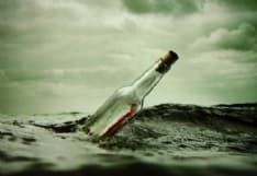 LA STORIA – Il messaggio nella bottiglia (con algoritmo)