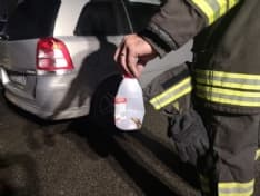 RIVAROLO - Auto a fuoco, trovata una bottiglia di alcool - FOTO