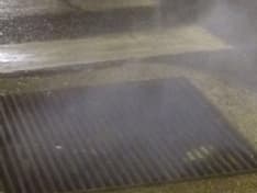 FAVRIA - Fumo dai tombini del centro, come a New York...