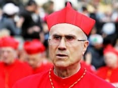 ROMANO - Indagine del Vaticano sull'attico del cardinale Bertone