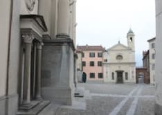 IVREA - Con gli studenti del Botta alla scoperta dei monumenti