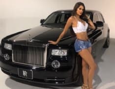 SOCIETA' - C'è il Covid, mi faccio la Rolls