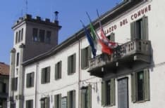 CUORGNE' - Lampioni vecchi e rotti: entro febbraio si cambia