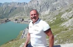 MONTALTO DORA - Il triste addio a Silvio Corrado, morto in moto sulla statale per Viverone: lascia moglie e due figlie