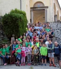 PONT CANAVESE - Buon successo per la passeggiata enogastronomica tra gusto e storia
