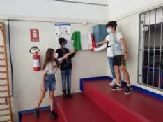 LEINI - Un defibrillatore per la scuola media Casalegno - FOTO