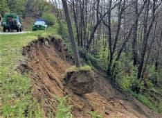 MALTEMPO - Canavese ferito dopo due giorni di pioggia: ancora strade chiuse per le frane - FOTO