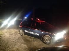MERCENASCO - Finti carabinieri tentano di ammanettare un anziano e gli svaligiano la casa