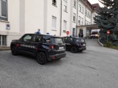 CUORGNE' - Si ferisce ad un braccio, va in ospedale ma trova il pronto soccorso chiuso e dà in escandescenze - FOTO