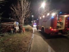BORGIALLO - Incendio nella notte, provvidenziale intervento dei vigili del fuoco: salvata una casa - FOTO