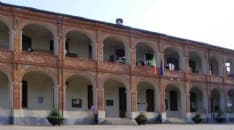 BAIRO - Armato di pistola rapina il municipio: è il secondo colpo identico nel giro di due settimane