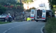 STRAMBINELLO - Auto contro scooter: due feriti trasportati al pronto soccorso di Ivrea - VIDEO