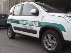 IVREA - Minaccia di suicidarsi: salvato dalla polizia municipale