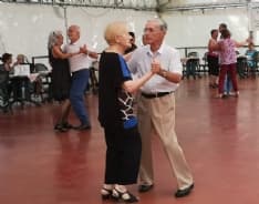 CUORGNE' - Il Centro Anziani archivia il covid: da domenica torna anche il ballo