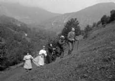 CASTELNUOVO NIGRA - «C'erano una volta... Sale e Villa Castelnuovo»: in un tesoro di 2000 foto rivive il Novecento - FOTO