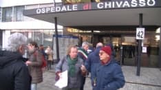 CHIVASSO - Anche il sindaco manifesta per l'ospedale: «Situazione insostenibile per l'utenza e gli operatori sanitari»