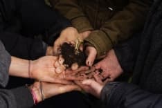 CUORGNE' - «Dall'ORTO con traspORTO». La bella idea di Andirivieni per un orto sociale - VIDEO