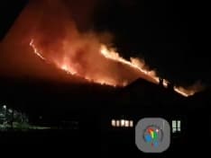 CANAVESE - Raffica di incendi boschivi: lavoro senza soste per vigili del fuoco e Aib