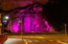 IVREA - La fontana di Camillo Olivetti sarà colorata di lilla