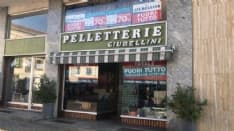 CUORGNE' - Chiude la Pelletteria Giubellini: si svuota anche il magazzino