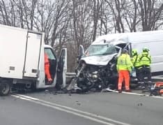 LEINI - Scontro frontale sulla 460: tre mezzi distrutti. Un ferito in prognosi riservata al Cto - FOTO