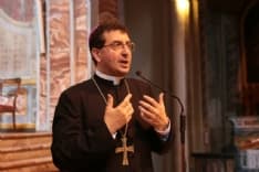 IVREA - Il 24 settembre la diocesi in preghiera per don Roberto Farinella