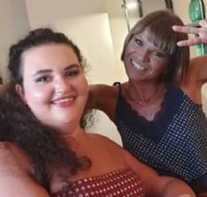 CASTELLAMONTE - La bella storia di Sarah Camerlo, all'Arena di Verona per truccare Alessandra Amoroso: «Un sogno realizzato»