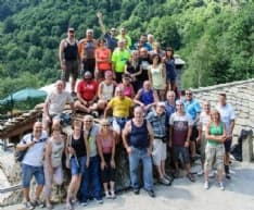 FRASSINETTO-INGRIA - In 200 da mezzo mondo per celebrare Querio, la storica borgata degli arrotini