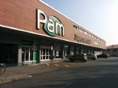 RIVAROLO CANAVESE - Bucano il muro del supermercato e svaligiano il Pam di corso Indipendenza