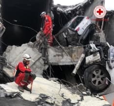 TRAGEDIA A GENOVA - Più di trenta morti, tra cui una bambina. Chivassesi vicino al ponte crollato: salvi - VIDEO