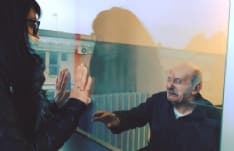 RIVAROLO CANAVESE - Niente visite agli ospiti della struttura, così il covid ha spezzato i legami: l'idea di una «parete degli abbracci»