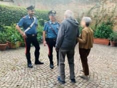 VOLPIANO - Truffe agli anziani, i carabinieri al mercato per dare informazioni e consigli