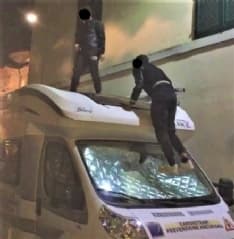 CASELLE - Sfasciano il camper medico: pubblicano il video su Instagram e vengono denunciati dai carabinieri - GUARDA IL VIDEO