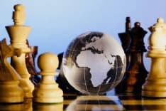 Una partita a scacchi globale