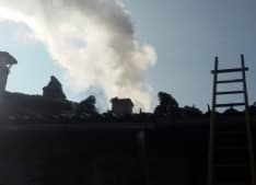 CASTELLAMONTE - Incendio camino: rapido intervento dei pompieri