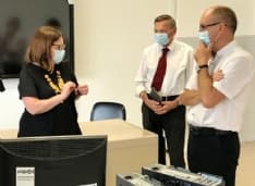 SAN BENIGNO CANAVESE - Trenta computer in dono alla scuola - FOTO