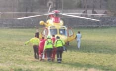 CASTELLAMONTE - Travolto da un albero mentre fa legna a Spineto, 57enne grave al Cto