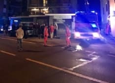 IVREA - Fiamme all'ultimo piano in Via Torino