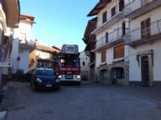 CASTELLAMONTE - Anziana gravemente ustionata nell'incendio della propria casa - FOTO e VIDEO
