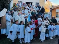 CUORGNE' - Presepe vivente e coro di Natale: un successo la festa a canton Giaudrone - FOTO